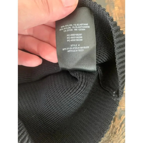 Aritzia Babaton Black Sculpt Knot One-Shoulder Cropped Tank- Small - Picture 5 of 7